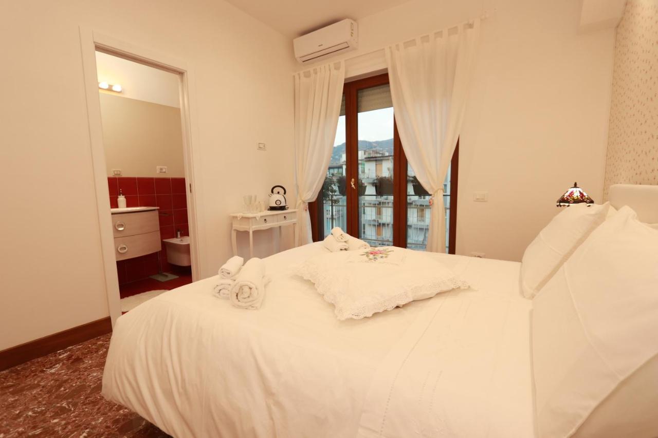 Casa Nina Deluxe Bed & Breakfast Salerno Exterior photo